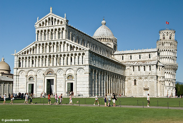 Pisa, the Cathedral, in the background the Leaning Tower